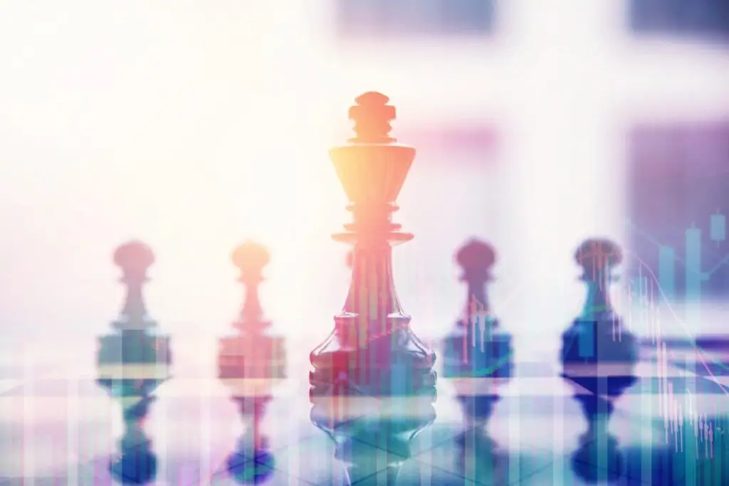 The image displays a colorful chessboard with a center leader and two pawns.